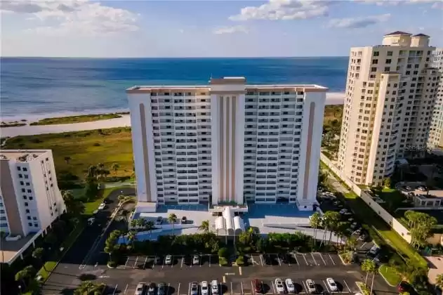 1230 GULF BOULEVARD, CLEARWATER, Florida 33767, 2 Bedrooms Bedrooms, ,2 BathroomsBathrooms,Residential Lease,For Rent,GULF,U8107685