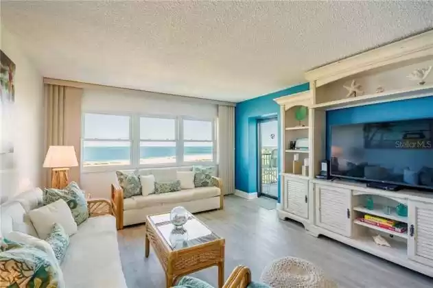 1230 GULF BOULEVARD, CLEARWATER, Florida 33767, 2 Bedrooms Bedrooms, ,2 BathroomsBathrooms,Residential Lease,For Rent,GULF,U8107685