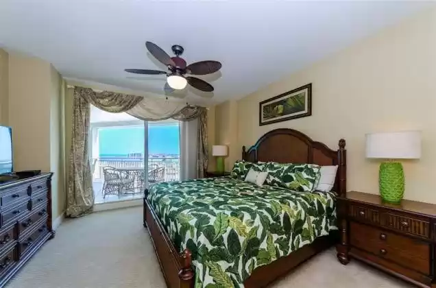 1170 GULF BOULEVARD, CLEARWATER, Florida 33767, 3 Bedrooms Bedrooms, ,2 BathroomsBathrooms,Residential Lease,For Rent,GULF,U8122402