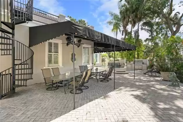 4604 BEACH PARK DRIVE, TAMPA, Florida 33609, 5 Bedrooms Bedrooms, ,4 BathroomsBathrooms,Residential,For Sale,BEACH PARK,T3311259