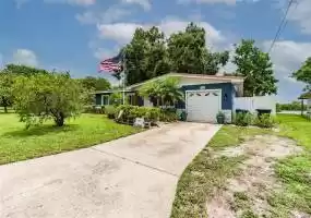 401 COUNTRY CLUB DRIVE, OLDSMAR, Florida 34677, 5 Bedrooms Bedrooms, ,3 BathroomsBathrooms,Residential,For Sale,COUNTRY CLUB,A4508984