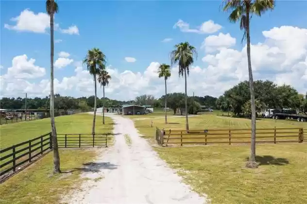 13225 COUNTY ROAD 39, LITHIA, Florida 33547, 4 Bedrooms Bedrooms, ,2 BathroomsBathrooms,Residential,For Sale,COUNTY ROAD 39,T3323382