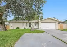 1923 HIGHLAND AVENUE, CLEARWATER, Florida 33755, 4 Bedrooms Bedrooms, ,3 BathroomsBathrooms,Residential,For Sale,HIGHLAND,O5969063