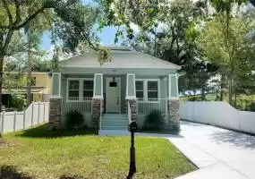 701 HOLLYWOOD STREET, TAMPA, Florida 33604, 3 Bedrooms Bedrooms, ,2 BathroomsBathrooms,Residential,For Sale,HOLLYWOOD,T3324593
