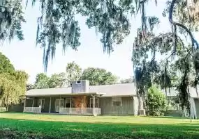 724 OLD WELCOME ROAD, LITHIA, Florida 33547, 4 Bedrooms Bedrooms, ,4 BathroomsBathrooms,Residential,For Sale,OLD WELCOME,T3327079