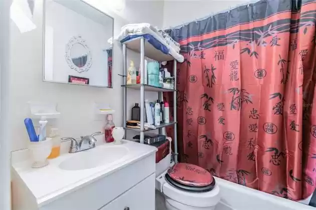 1405 COLLEGE PARK LANE, TAMPA, Florida 33612, 1 Bedroom Bedrooms, ,1 BathroomBathrooms,Residential,For Sale,COLLEGE PARK,T3330984