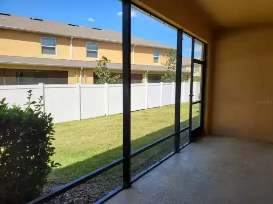 COVERED/ENCLOSED SCREENED-IN LANAI