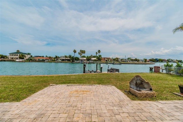 2244 DONATO DRIVE, BELLEAIR BEACH, Florida 33786, 3 Bedrooms Bedrooms, ,2 BathroomsBathrooms,Residential,For Sale,DONATO,MFRU8163397