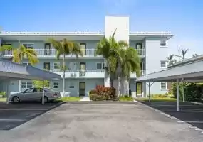 12405 3RD STREET, TREASURE ISLAND, Florida 33706, 2 Bedrooms Bedrooms, ,2 BathroomsBathrooms,Residential,For Sale,3RD,MFRO6106141