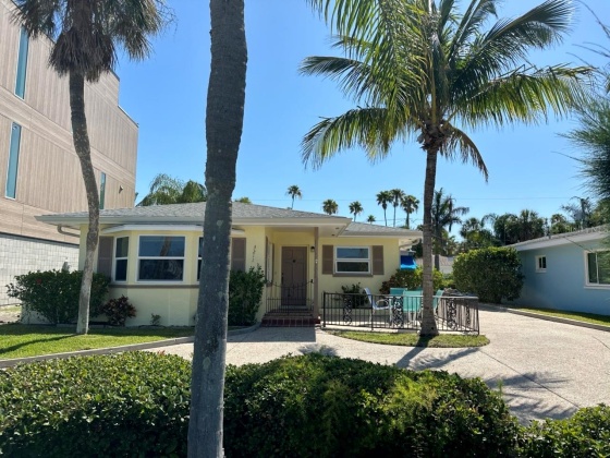 3211 MARITANA DRIVE, ST PETE BEACH, Florida 33706, 3 Bedrooms Bedrooms, ,2 BathroomsBathrooms,Residential,For Sale,MARITANA,MFRU8199964