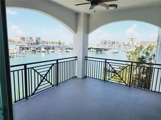 211 DOLPHIN POINT, CLEARWATER, Florida 33767, 3 Bedrooms Bedrooms, ,2 BathroomsBathrooms,Residential,For Sale,DOLPHIN,MFRU8201196