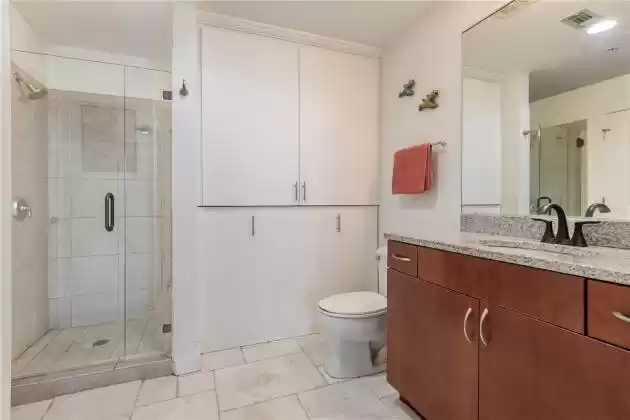 777 ASHLEY DRIVE, TAMPA, Florida 33602, 1 Bedroom Bedrooms, ,1 BathroomBathrooms,Residential,For Sale,ASHLEY,MFRT3453749