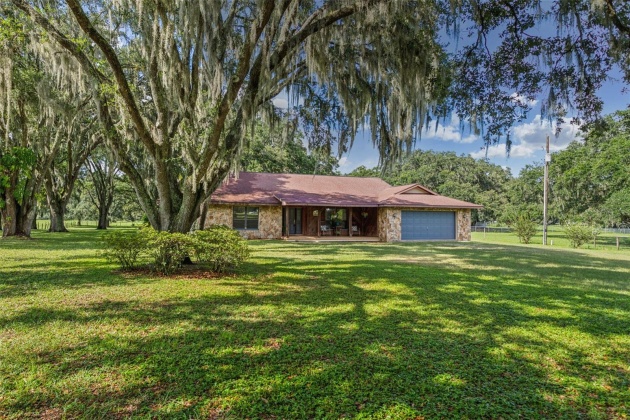 13215 PLEASANT HILL FARM ROAD, THONOTOSASSA, Florida 33592, 6 Bedrooms Bedrooms, ,5 BathroomsBathrooms,Residential,For Sale,PLEASANT HILL FARM,MFRT3459894