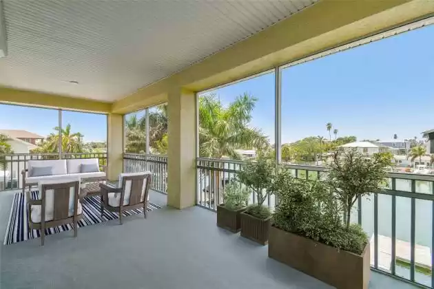540 JOHNS PASS AVENUE, MADEIRA BEACH, Florida 33708, 3 Bedrooms Bedrooms, ,2 BathroomsBathrooms,Residential,For Sale,JOHNS PASS,MFRU8209502