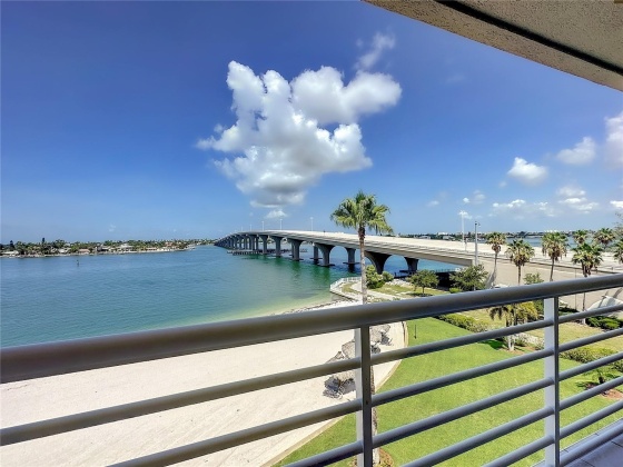 5701 BAHIA DEL MAR CIRCLE, ST PETERSBURG, Florida 33715, 2 Bedrooms Bedrooms, ,2 BathroomsBathrooms,Residential,For Sale,BAHIA DEL MAR,MFRU8209489