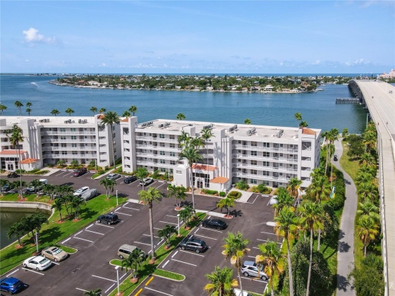 5701 BAHIA DEL MAR CIRCLE, ST PETERSBURG, Florida 33715, 2 Bedrooms Bedrooms, ,2 BathroomsBathrooms,Residential,For Sale,BAHIA DEL MAR,MFRU8209489