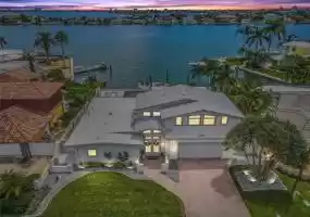 540 59TH AVENUE, ST PETE BEACH, Florida 33706, 3 Bedrooms Bedrooms, ,3 BathroomsBathrooms,Residential,For Sale,59TH,MFRU8211645
