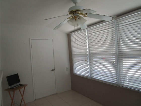 5945 21ST STREET, ST PETERSBURG, Florida 33714, 1 Bedroom Bedrooms, ,1 BathroomBathrooms,Residential,For Sale,21ST,MFRU8183999