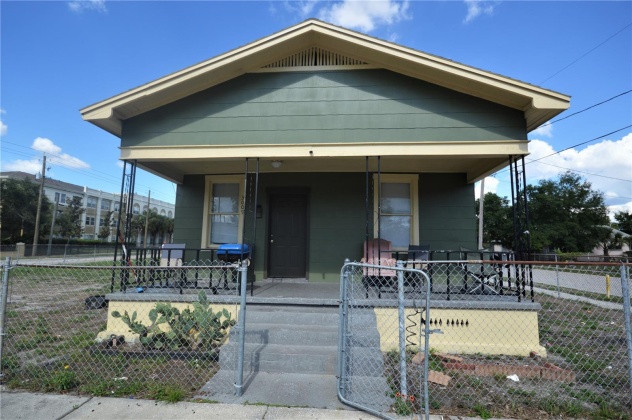 3009 13TH STREET, TAMPA, Florida 33605, 3 Bedrooms Bedrooms, ,1 BathroomBathrooms,Residential,For Sale,13TH,MFRT3449999