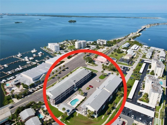 340 CAUSEWAY BOULEVARD, DUNEDIN, Florida 34698, 2 Bedrooms Bedrooms, ,2 BathroomsBathrooms,Residential,For Sale,CAUSEWAY,MFRT3472213