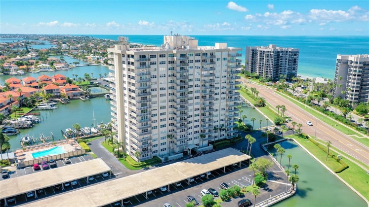 1621 GULF BOULEVARD, CLEARWATER, Florida 33767, 2 Bedrooms Bedrooms, ,2 BathroomsBathrooms,Residential,For Sale,GULF,MFRT3472486