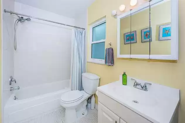 6960 SUNSET DRIVE, SOUTH PASADENA, Florida 33707, 1 Bedroom Bedrooms, ,1 BathroomBathrooms,Residential,For Sale,SUNSET,MFRU8214426