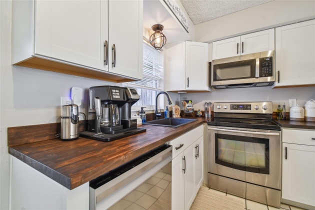 300 6TH STREET N. UNIT #E3, SAFETY HARBOR, Florida 34695, 2 Bedrooms Bedrooms, ,1 BathroomBathrooms,Residential,For Sale,6TH STREET N. UNIT #E3,MFRU8216097