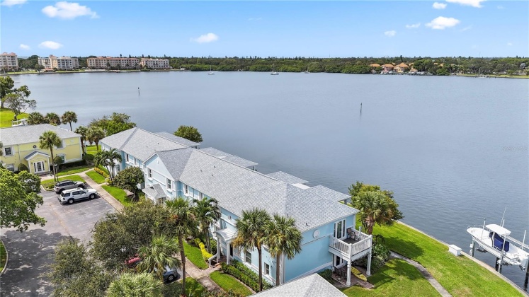 5003 STARFISH DRIVE, ST PETERSBURG, Florida 33705, 1 Bedroom Bedrooms, ,1 BathroomBathrooms,Residential,For Sale,STARFISH,MFRT3471443