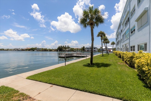 5575 GULF BOULEVARD, ST PETE BEACH, Florida 33706, 2 Bedrooms Bedrooms, ,2 BathroomsBathrooms,Residential,For Sale,GULF,MFRU8201455