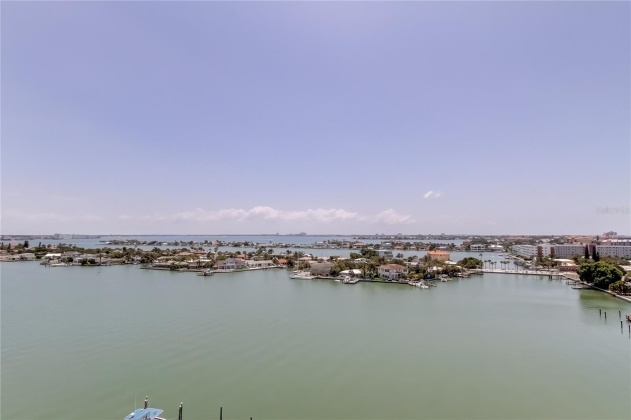 400 64TH AVENUE, ST PETE BEACH, Florida 33706, 3 Bedrooms Bedrooms, ,2 BathroomsBathrooms,Residential,For Sale,64TH,MFRU8217211