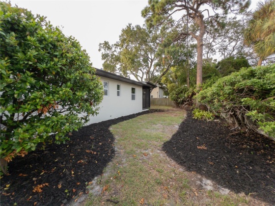 300 CORBETT STREET, BELLEAIR, Florida 33756, 3 Bedrooms Bedrooms, ,3 BathroomsBathrooms,Residential,For Sale,CORBETT,MFRW7858903