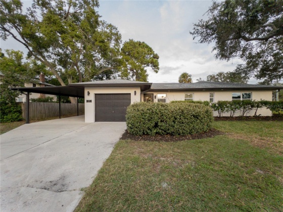 300 CORBETT STREET, BELLEAIR, Florida 33756, 3 Bedrooms Bedrooms, ,3 BathroomsBathrooms,Residential,For Sale,CORBETT,MFRW7858903