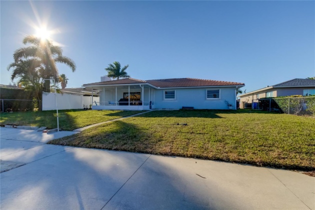 5448 LEEWARD LANE, NEW PORT RICHEY, Florida 34652, 3 Bedrooms Bedrooms, ,3 BathroomsBathrooms,Residential,For Sale,LEEWARD,MFRW7858939