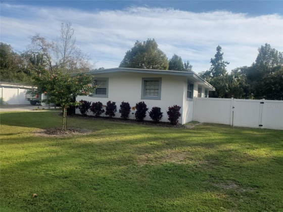 1011 OAKLAND HEIGHTS AVENUE, PLANT CITY, Florida 33563, 3 Bedrooms Bedrooms, ,1 BathroomBathrooms,Residential,For Sale,OAKLAND HEIGHTS,MFRT3480972