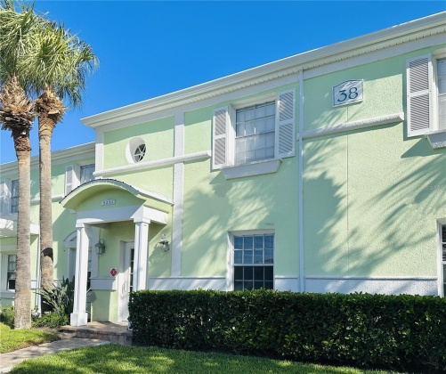 5231 BEACH DRIVE, ST PETERSBURG, Florida 33705, 2 Bedrooms Bedrooms, ,1 BathroomBathrooms,Residential,For Sale,BEACH,MFRU8218290