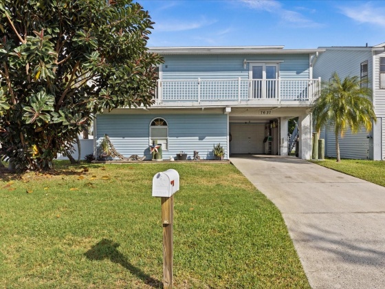 7637 HATTERAS DRIVE, HUDSON, Florida 34667, 2 Bedrooms Bedrooms, ,2 BathroomsBathrooms,Residential,For Sale,HATTERAS,MFRW7859151