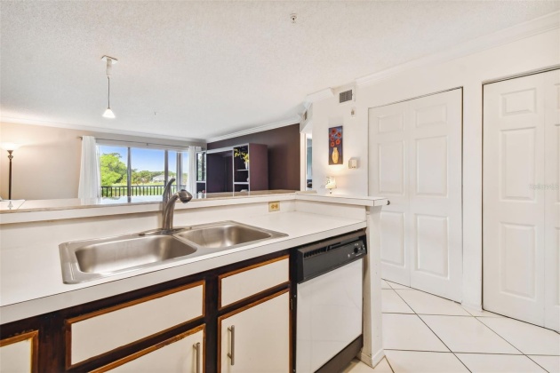 2400 FEATHER SOUND DRIVE, CLEARWATER, Florida 33762, 1 Bedroom Bedrooms, ,1 BathroomBathrooms,Residential,For Sale,FEATHER SOUND,MFRT3468484