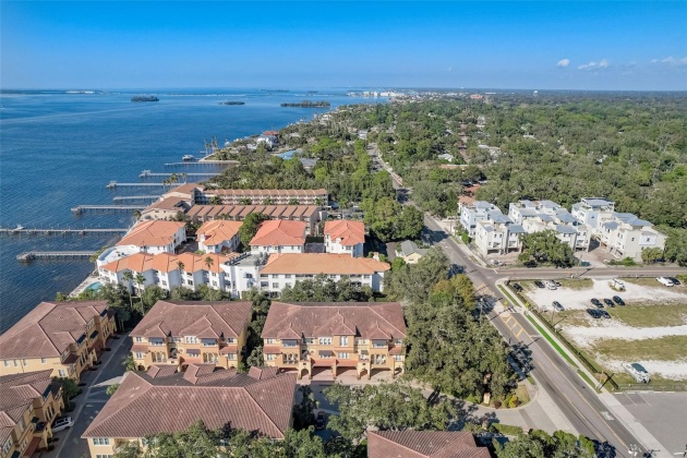 260 SEAGATE COURT, DUNEDIN, Florida 34698, 4 Bedrooms Bedrooms, ,3 BathroomsBathrooms,Residential,For Sale,SEAGATE,MFRT3481370