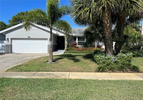 421 80TH AVENUE, ST PETERSBURG, Florida 33702, 3 Bedrooms Bedrooms, ,2 BathroomsBathrooms,Residential,For Sale,80TH,MFRU8219691