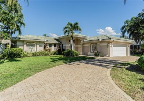 1800 TANGLEWOOD DRIVE, ST PETERSBURG, Florida 33702, 4 Bedrooms Bedrooms, ,3 BathroomsBathrooms,Residential,For Sale,TANGLEWOOD,MFRU8220750