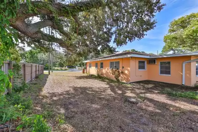 2281 PINELLAS POINT DRIVE, ST PETERSBURG, Florida 33712, 3 Bedrooms Bedrooms, ,2 BathroomsBathrooms,Residential,For Sale,PINELLAS POINT,MFRT3486132