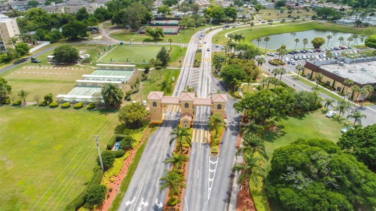 2306 BROOKFIELD GREENS CIRCLE, SUN CITY CENTER, Florida 33573, 2 Bedrooms Bedrooms, ,2 BathroomsBathrooms,Residential,For Sale,BROOKFIELD GREENS,MFRT3486273