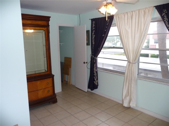 10033 64TH AVENUE, ST PETERSBURG, Florida 33708, 1 Bedroom Bedrooms, ,1 BathroomBathrooms,Residential,For Sale,64TH,MFRU8221514