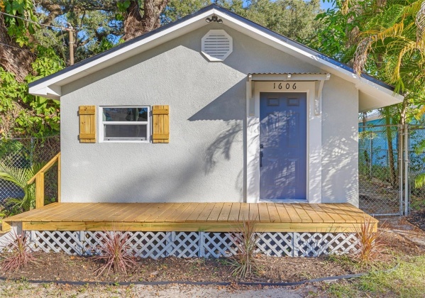 1606 OSBORNE AVENUE, TAMPA, Florida 33610, 2 Bedrooms Bedrooms, ,1 BathroomBathrooms,Residential,For Sale,OSBORNE,MFRU8220086