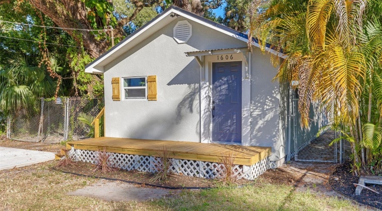 1606 OSBORNE AVENUE, TAMPA, Florida 33610, 2 Bedrooms Bedrooms, ,1 BathroomBathrooms,Residential,For Sale,OSBORNE,MFRU8220086