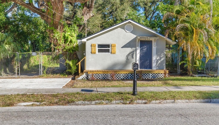 1606 OSBORNE AVENUE, TAMPA, Florida 33610, 2 Bedrooms Bedrooms, ,1 BathroomBathrooms,Residential,For Sale,OSBORNE,MFRU8220086