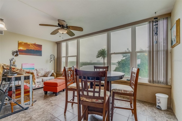 1847 SHORE DRIVE, SOUTH PASADENA, Florida 33707, 2 Bedrooms Bedrooms, ,2 BathroomsBathrooms,Residential,For Sale,SHORE,MFRU8221055