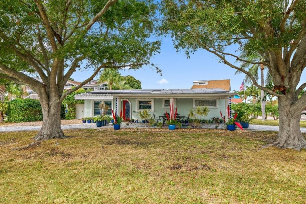 17602 STERLING TERRACE, REDINGTON SHORES, Florida 33708, 2 Bedrooms Bedrooms, ,2 BathroomsBathrooms,Residential,For Sale,STERLING,MFRU8221146