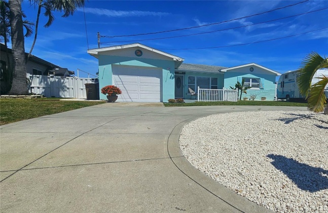 750 PRUITT DRIVE, MADEIRA BEACH, Florida 33708, 2 Bedrooms Bedrooms, ,2 BathroomsBathrooms,Residential,For Sale,PRUITT,MFRU8220735