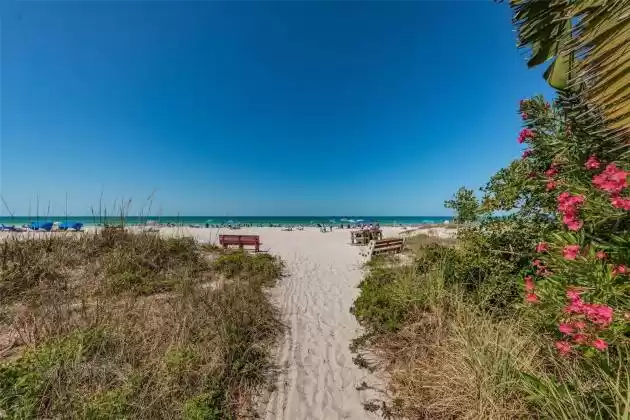 19417 GULF BOULEVARD, INDIAN SHORES, Florida 33785, 1 Bedroom Bedrooms, ,1 BathroomBathrooms,Residential,For Sale,GULF,MFRU8221681